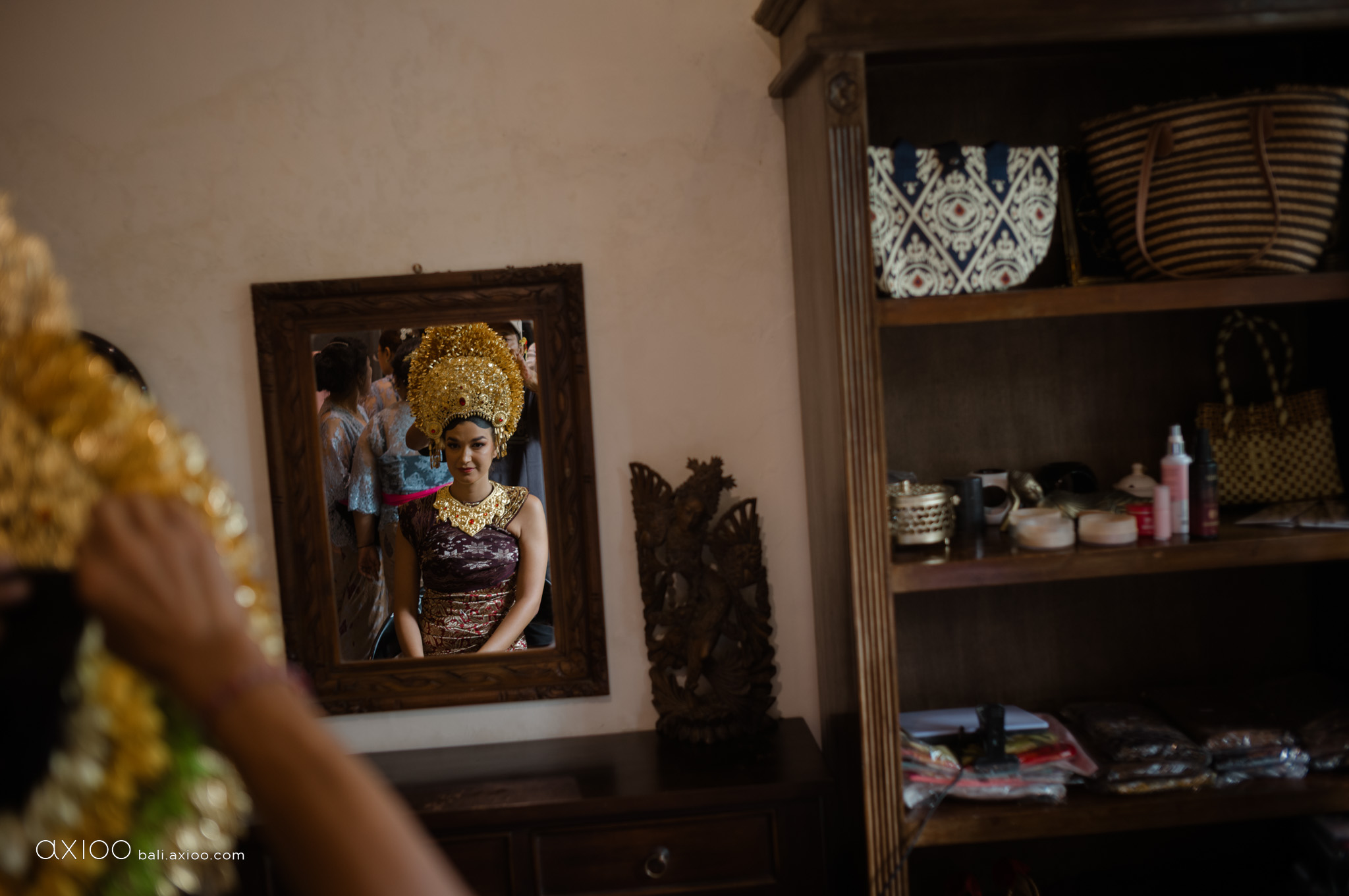 Axioo: In the Spur of the Moment